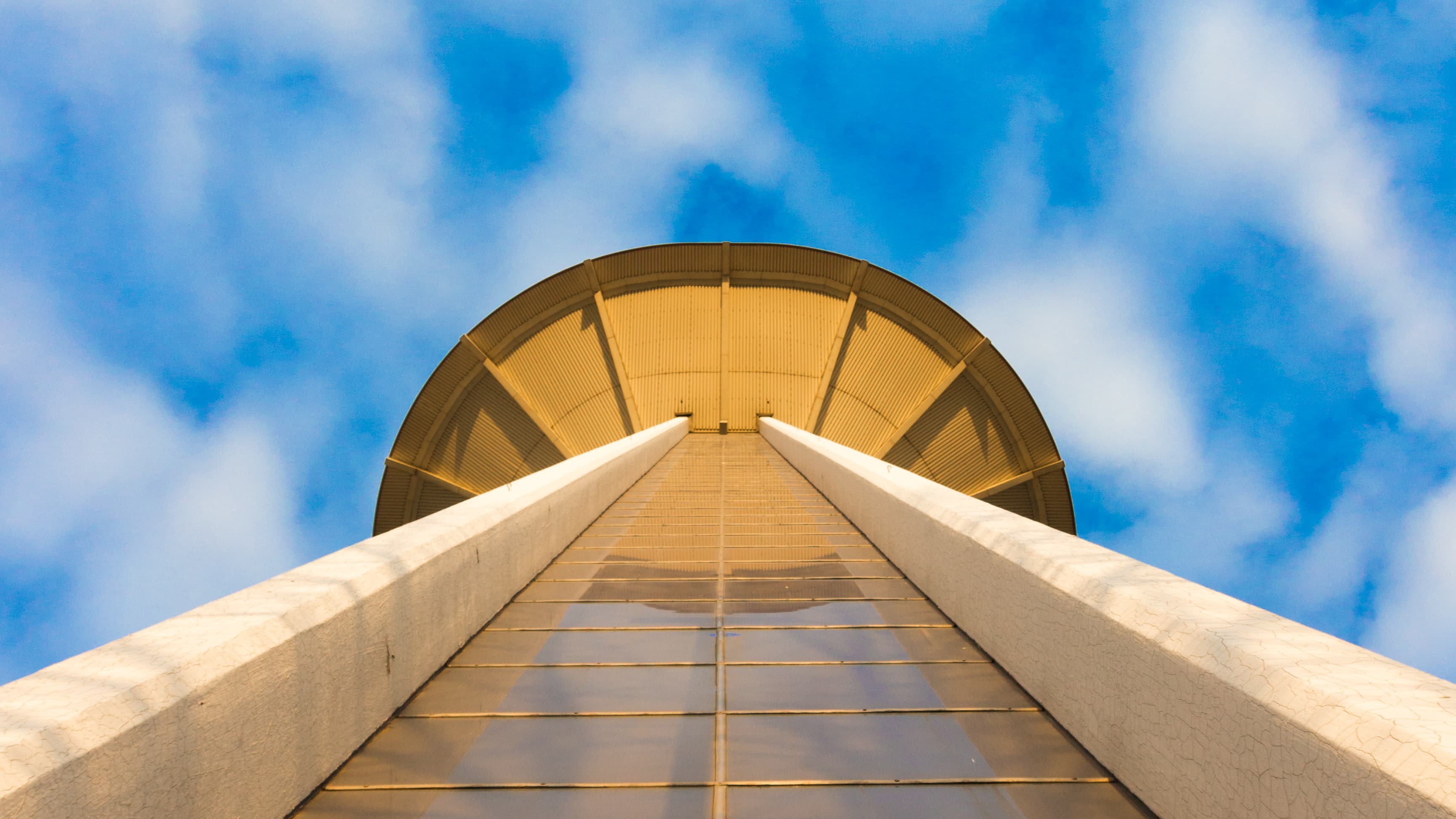 Abstract low-angle architecture